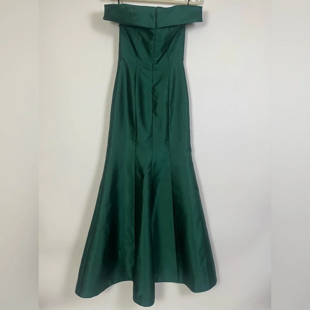 Dessy Collection- OFF-THE-SHOULDER CUFF TRUMPET GOWN WITH FRONT SLIT